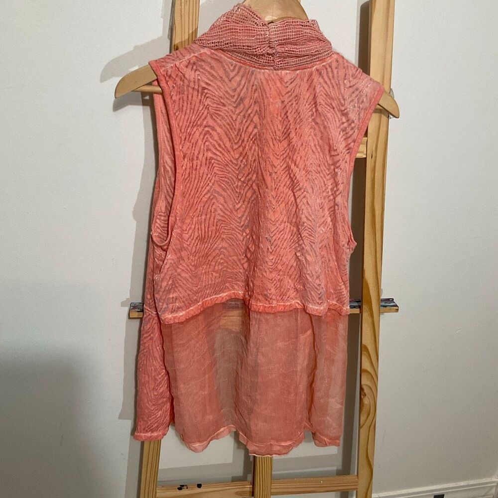 Chico’s Open front Sheer Sleeveless Cardigan Top size 2 peach color - Picture 3 of 8